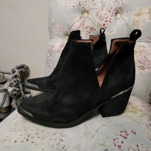 Jeffrey Campbell Cromwell Booties size 9 🔥 - Picture 4 of 6